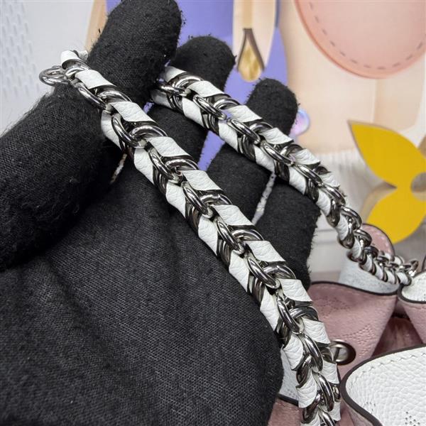 2026124164742585 210